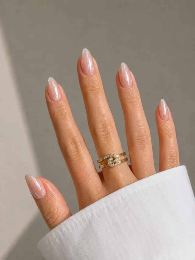 Glazed Allure - Short Almond