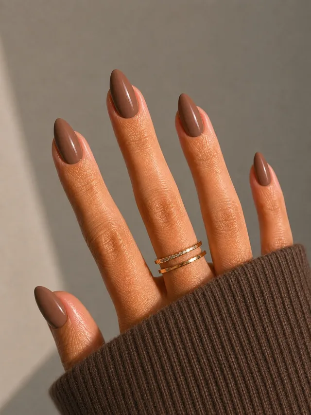 Chocolate Muse - Short Almond
